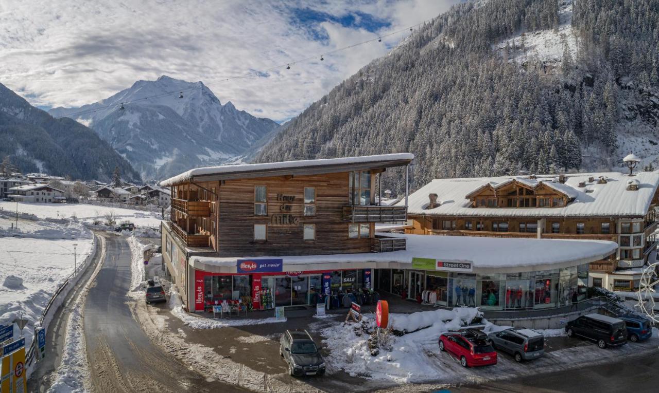Ferienwohnungen Haus Der Mitte Mayrhofen Esterno foto
