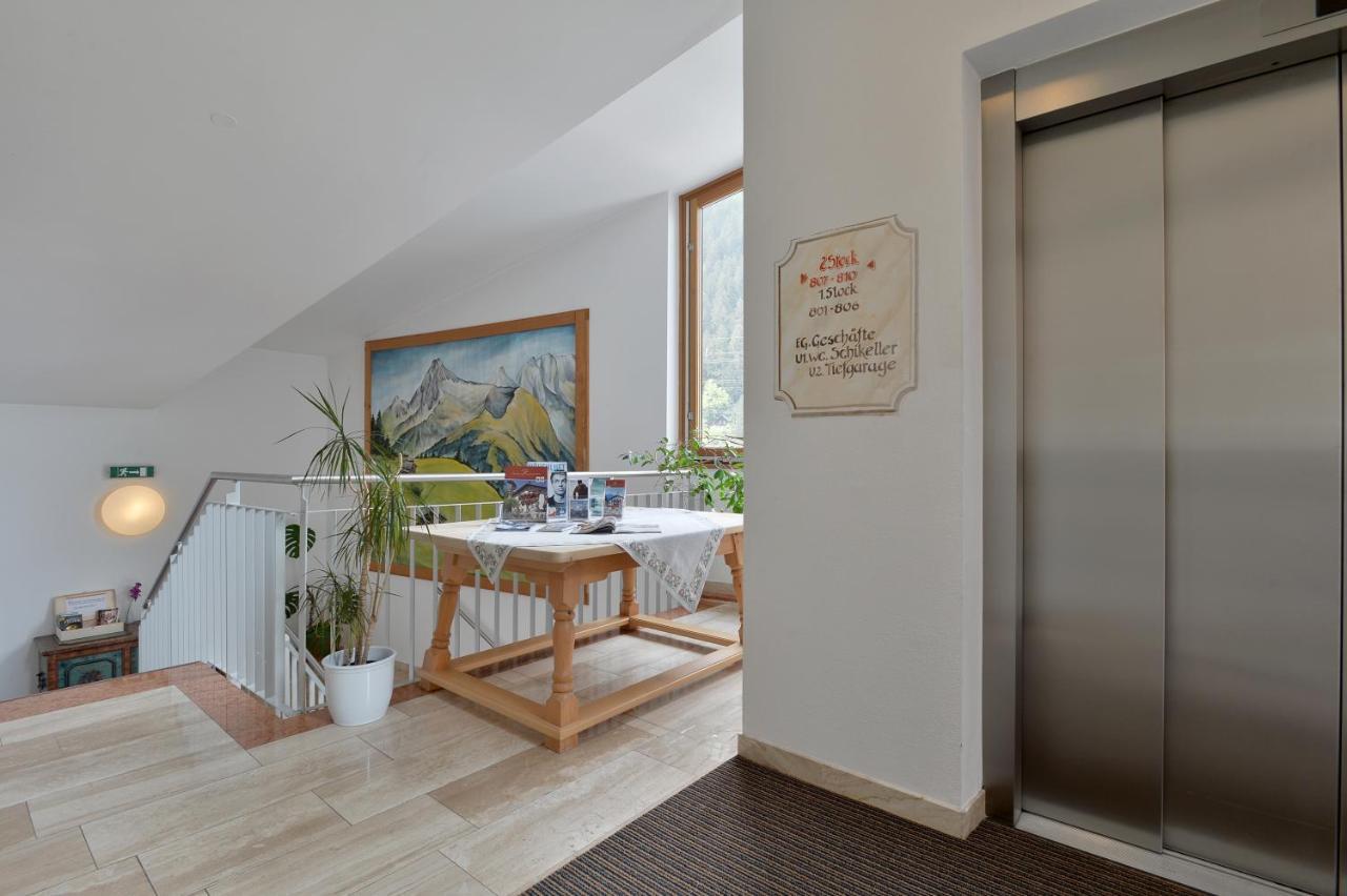 Ferienwohnungen Haus Der Mitte Mayrhofen Esterno foto